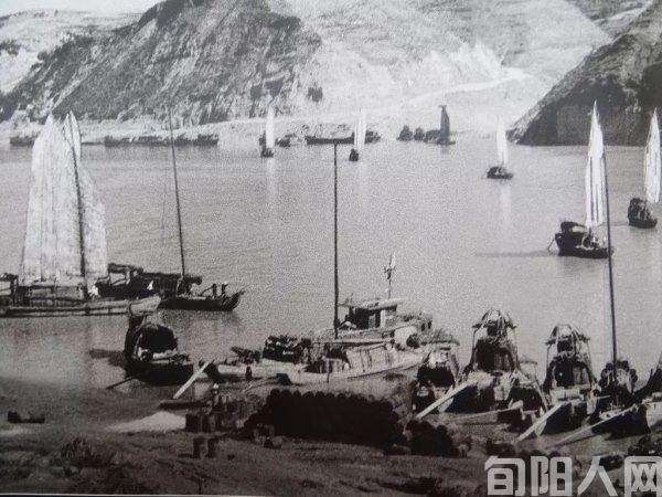 华军02.jpg