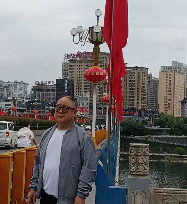 刘.jpg
